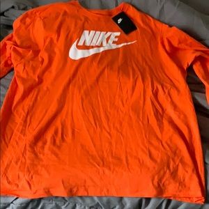 Nike Long Sleeve T-Shirt